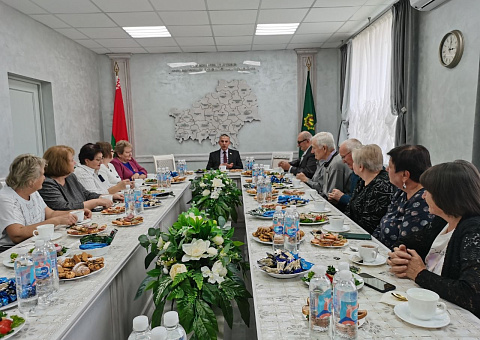 С БЛАГОДАРНОСТЬЮ ЗА ТРУД 